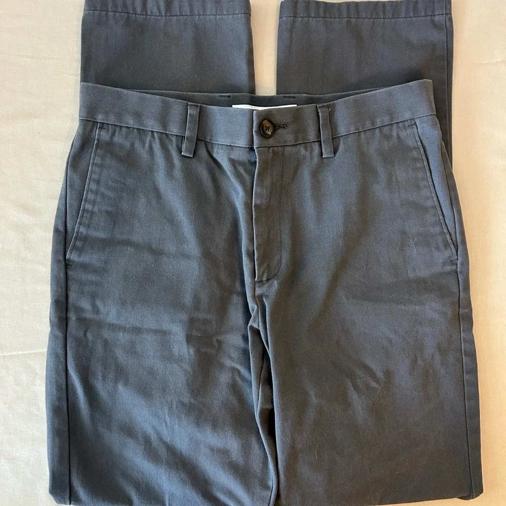 Amazon Essentials Men's Dark Gray Flat Front Chinos Size 30 x‎ 32